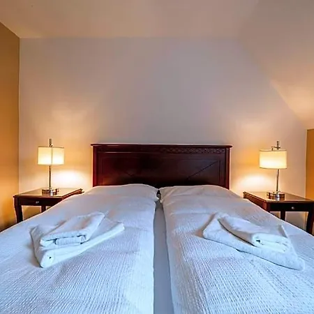 Mandát Hotel *